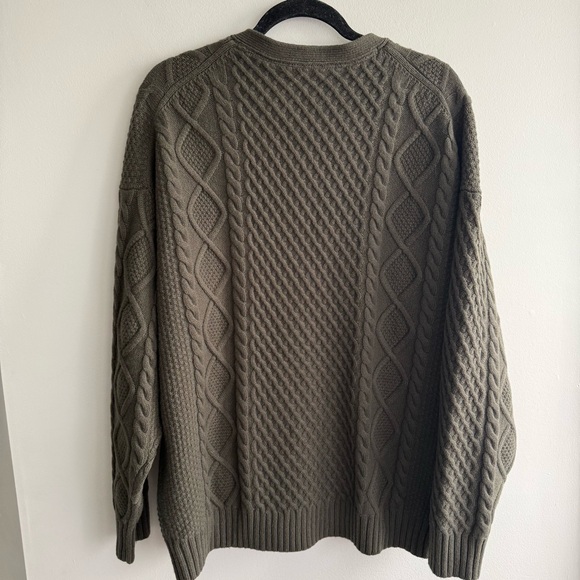 Aritzia Peggy Cardigan - Picture 2 of 12